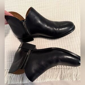 FRYE Melissa shootie leather boots